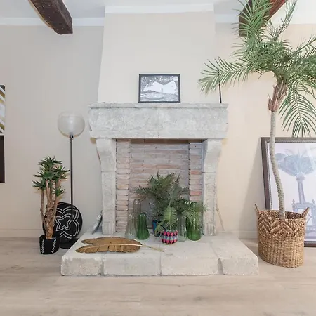Rare: 110m² Climatises Avec Terrasse. 2 Chambres 아파트 *